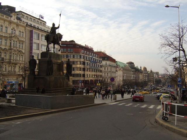 Площадь и памятник Святого Вацлава
